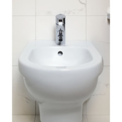 Bidė Gustavsberg Nautic, pastatoma