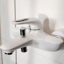 Vonios maišytuvas Grohe Eurostyle, baltas