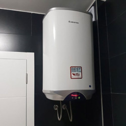 Elektrinis vandens šildytuvas Ariston SHAPE ECO EVO 80 V