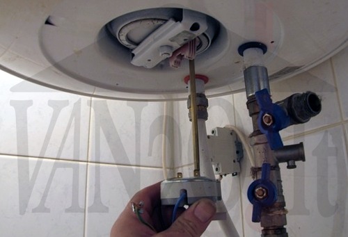 Ariston vandens šildytuvo termoreguliatoriaus keitimas